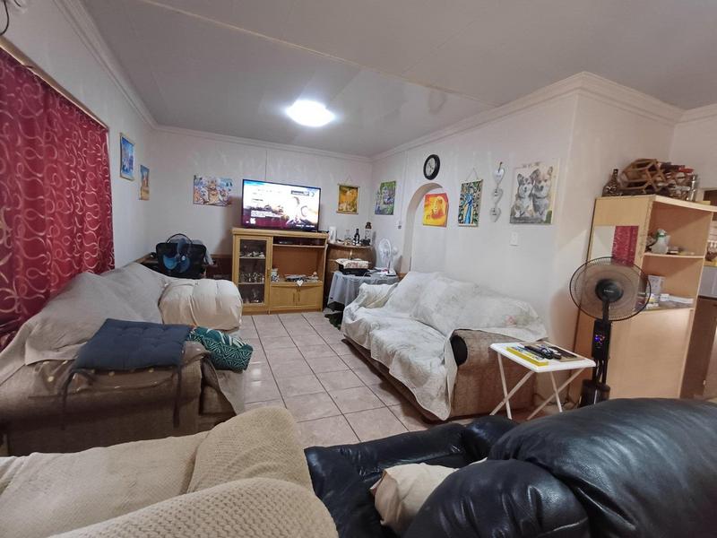 5 Bedroom Property for Sale in Claremont Western Cape